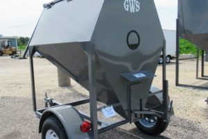 Hoge-Auctioneering_Iowa_GWS-Livestock-Feeding-Equipment_IMG_9444